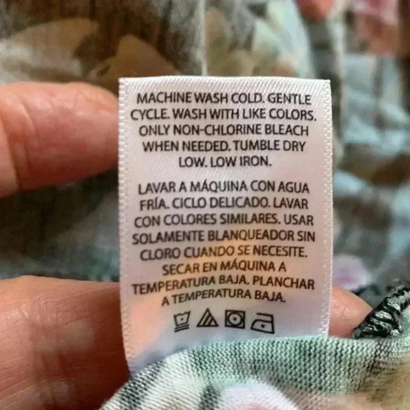 terra & sky tunic style, rayon/spandex, medium weight, floral Summer top - Picture 6 of 6